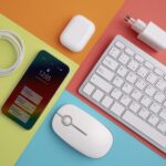 top view smartphone with keyboard charger